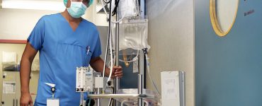 ECMO - Dr Garcia Martinez, médecin adjoint au Service de médecine intensive de l’hôpital de Sion