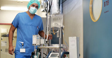 ECMO - Dr Garcia Martinez, médecin adjoint au Service de médecine intensive de l’hôpital de Sion