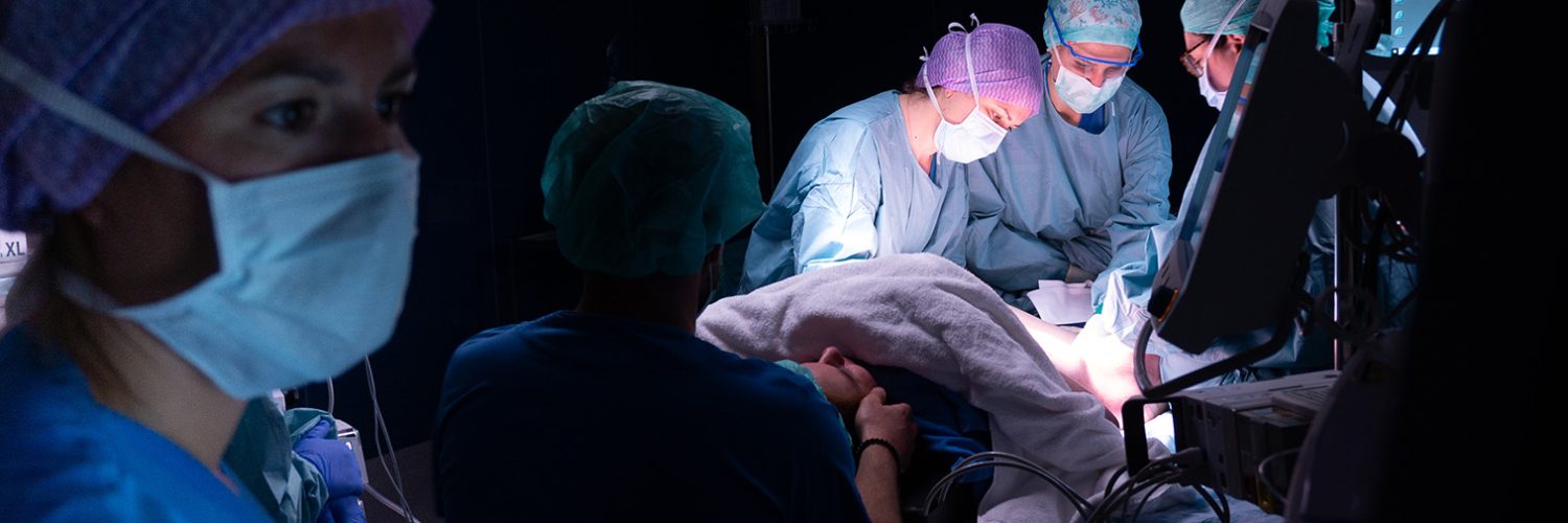 Première suisse et européenne à l’Hôpital du Valais : un bébé est né après transposition utérine