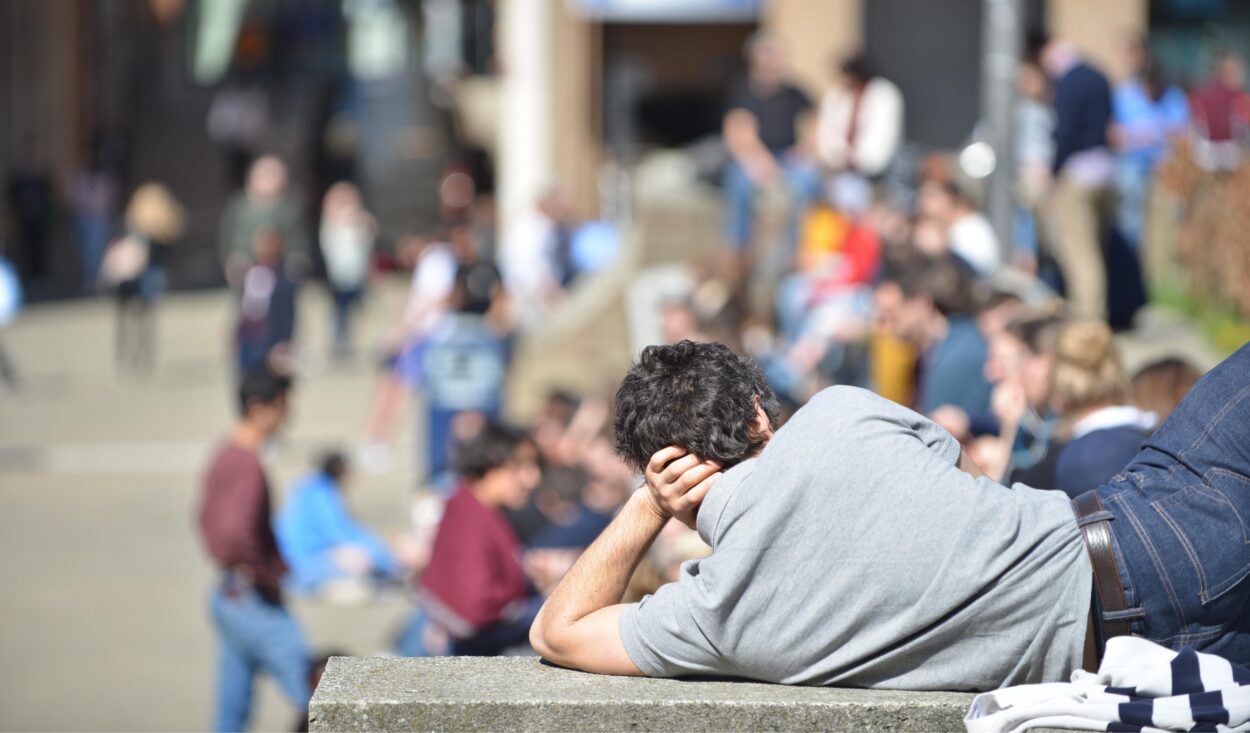 gens jeune adolescent soleil etudiant enseignement